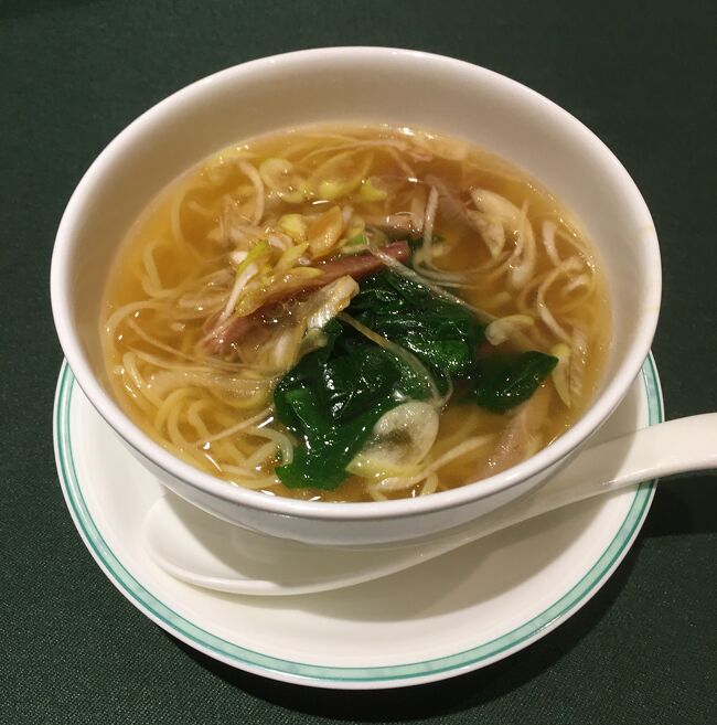 チャーシュー細切り葱汁そば<br />チョコレートプリン<br /><br />ゆっくりとマスク会食を楽しみました。<br />時間がかかっての食事でしたが、おなか一杯になりました。