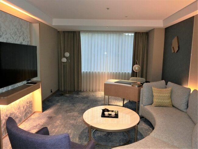 旦那様はマリオットのチタン会員ですので、アップグレードしていただきました。<br />ありがとうございます。<br />ラグジュアリースイート  1キングベッド