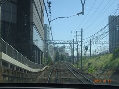 地下駅である名鉄名古屋駅を出発。
しばらく走ると、トンネル区間から外に出る。