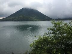伊香保温泉から車で30分位で榛名湖に到着です！
