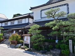 ●三之瀬御本陣芸術文化館

しばらく道なりに歩くと、海駅・三之瀬の本陣が設けられた場所へ。
現在は建物の外観が復元され、こちらも美術館として活用されており、この小さな島に比してかなりの数の文化施設となりますな。