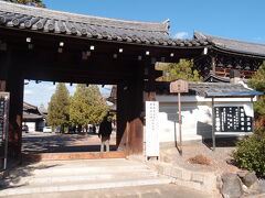伏見稲荷大社から歩いて15分で到着しました。
東福寺です。