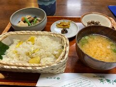 こちらは、前に『竹風堂　アップルライン店』で頂いた
『栗おこわ 山里(やまざと)定食』