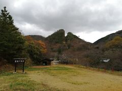 坑道を出るとこの絶景