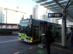 翌朝、静岡駅前から始発バスに乗車。約1時間40分の長時間移動です。