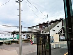 東青梅駅に着きました。
東青梅駅を境に立川駅～東青梅駅間は複線、東青梅駅～奥多摩駅間は単線となっています。