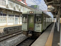 ★10:15

宿をチェックアウト後は長野駅に向かい、飯山線に乗車します。
キハ110の2両編成で、天気が良いので混雑するかと思いきや…
