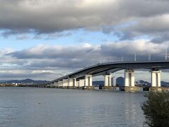 琵琶湖大橋を渡るのはずいぶん久しぶり。

湖東から名神高速→京滋バイパスで帰りました。

大河ドラマが終わって落ち着いてから延暦寺に行こうと思います。