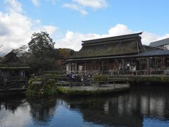 早朝の5時に自宅を出発して最初の目的地忍野八海に到着しました。