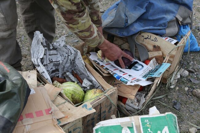 野菜はシムシャルの村から、ずっと運んでいる貴重品。