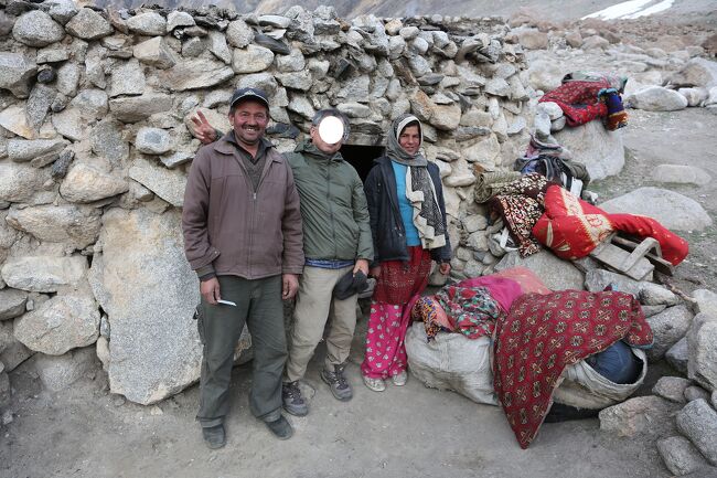 マイ「ヤク使い」と奥さん？