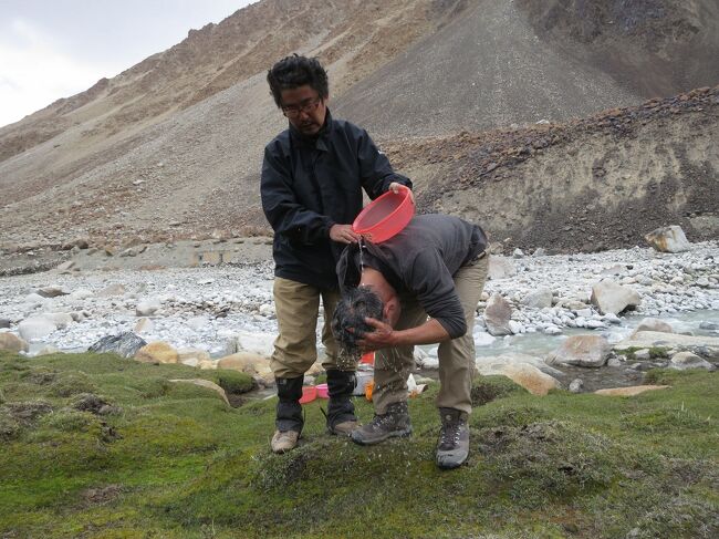 交代で頭を洗う。<br /><br />時系列が間違った部分があるかもしれないので、後で修正するかも