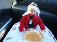 南条SAのメロンパンは美味しい。
朝ご飯代わりに買って食べる。