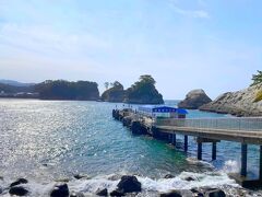 伊豆の入田浜に宿泊のなか日、堂ヶ島へ！
堂ヶ島の洞窟めぐりクルージングは妻も娘も行ったことがあり、感動するという事で１時間の峠道のドライブで到着！
ところが、強風の高波でまさかの休航・・・