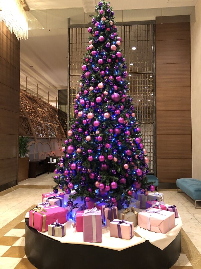 ホテルの豪華なクリスマスツリー<br />12月はこれが楽しみ♡