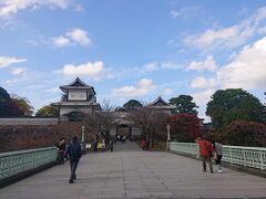 兼六園の真横にあるとはびっくり