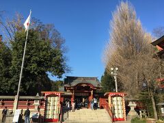 帰るにはまだ早いので、西武線との乗り換え駅、御花畑を通り越して秩父まで乗車します。
やって来たのは、秩父神社。