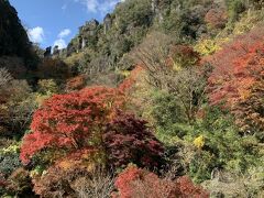 一見八景へ。奇岩や紅葉が凄くて言葉を失います。