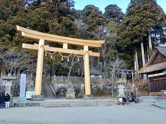 戸隠神社中社大鳥居

ここも久しぶりに来ました。師走に来るのは初めてかもしれません。
