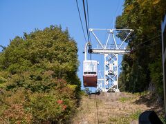 車で30分ほど移動し、ロープウェイで寒霞渓へ。