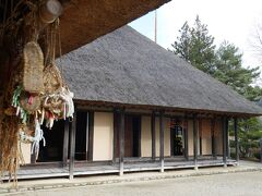 遠野伝承園を見学します。重文の菊池家曲り家。予想以上に大きな家屋でした。