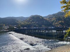 久しぶりの渡月橋綺麗だな～（逆光で見えてない）