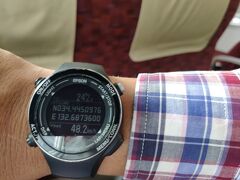 私たちを乗せた電車は　八本松駅にさしかかる。
ここからは、JRの中でも指折りの急勾配区間。
八本松では　標高242mになっている