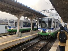 越前武生駅。列車が少し遅れたので早歩きをしてJRの武生駅まで。