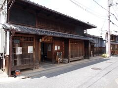 奈良町にぎわいの家
築100年の古民家だそうです。

都内にあった祖父母の家を思い出す。都市計画で移転を迫られ、解体してしまったのが悔やまれます。