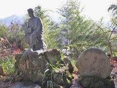 立石寺 芭蕉と曽良の像