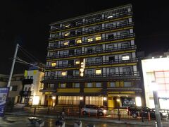 夕食をいただいたら、ホテルへ戻りましょう。野乃さんは、駅からすぐそばなので、とっても便利ですね。