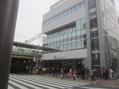 山手線の新大久保駅
いつの間にかきれいになってました
今年の2月から供用されているそうです