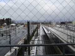 新青森駅
線路には雪が 積もっていた