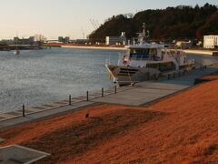 旧北上川の河口
猫の島田代島への船乗り場があった
ちょっと時間無いしパス
片道1,500円だって高っ