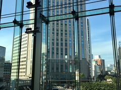 JR横浜タワーから見た横浜ベイシェラトンホテル＆タワーズ