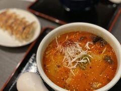 辛いラーメンにしてみました
with餃子