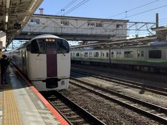 ★9:37

旅の最初は八王子駅から「ホリデー快速ビューやまなし」に乗車。
2階建ての215系使用の臨時列車で、本年はこの週末が最後の運行でした。

