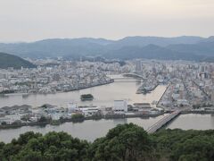 その後　五台山にドライブして高知市内を眺めました