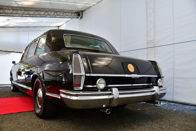 沼津御用邸<br />期間限定で特別公開されていた旧御料車の日産プリンス・ロイヤル。<br />リアも堂々としている。