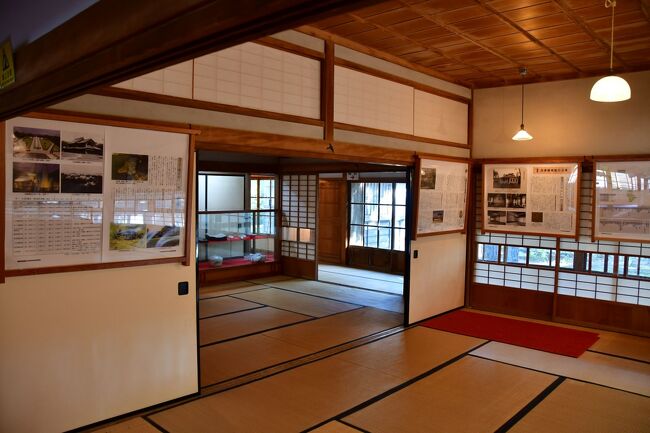 沼津御用邸<br />東付属邸内部。<br />広大だが、元々本邸でなかったこともあり、装飾は控えめ。