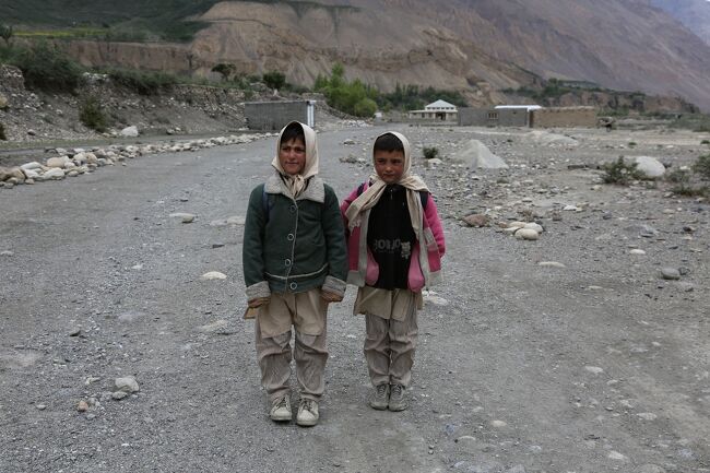 知らないオジサンに付いてきちゃ危ないよ。