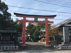 ５５＜五社神社・諏訪神社＞
浜松城を後にして、南へ徒歩で１０分ほどのところに「五社神社」と「諏訪神社」があります。ここは、秀忠誕生の折、家康が産土神として社殿を造営した徳川家ゆかりの神社です。