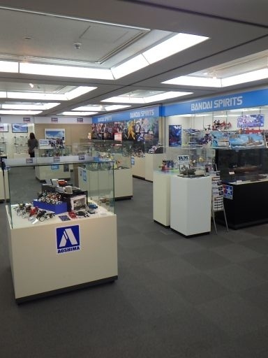 静岡ホビースクエア<br />静岡駅の近くにあるビルに入っている。<br />静岡市内のプラモデル会社の製品を展示。