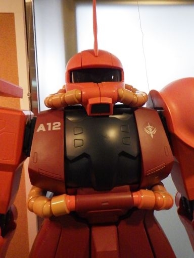 静岡ホビースクエア<br />特大サイズのザク。