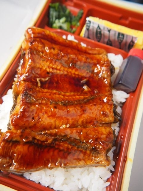 東海軒のうなぎめし<br />