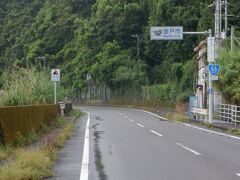 東洋町から室戸市に入るこの辺りでは、風雨激しく休憩所にしばしば避難しました。