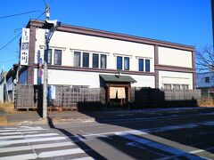 ミシュランにも掲載された、そば小川
１９１１年開業で、蕎麦屋は、１９９０年オープン
建物は、１００年以上経過しており、老朽化が目立つ
現在営業しているかは、不明