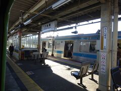 市営地下鉄との乗換駅、六地蔵駅。