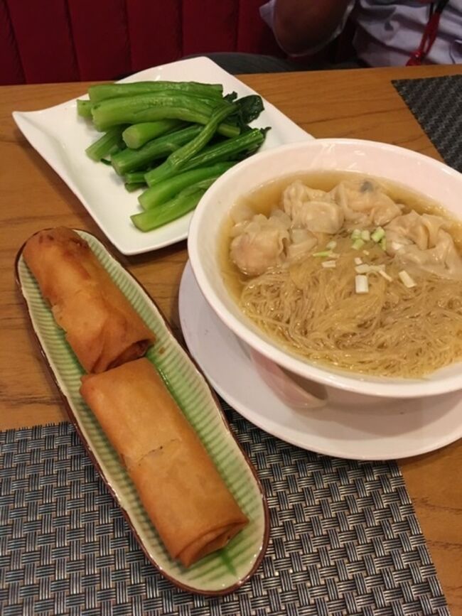 麺も海老小籠包入りをオーダー。