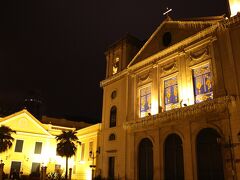 次にやってきたのは少し高台にある世界遺産の大堂（聖母聖誕堂、 Catedral Igreja da Sé）。

1576年に建てられたカトリック・マカオ教区の司教の本拠地で、当初は小さな木造の建物でしたが、1849年に一度改築。

1937年には鉄筋コンクリート造に改築が行われ、現在の壮麗な姿が出来上がったとのこと。